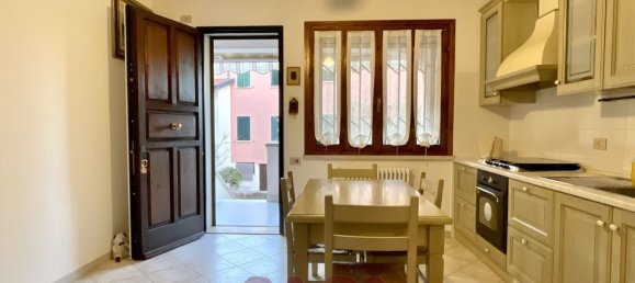 Apartamento de 2 dormitorios en Bibbona, Italy No. 332525 2