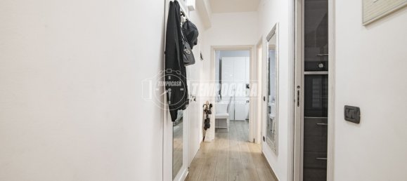 2-salle Appartement à Sesto San Giovanni, Italy No. 305107 6