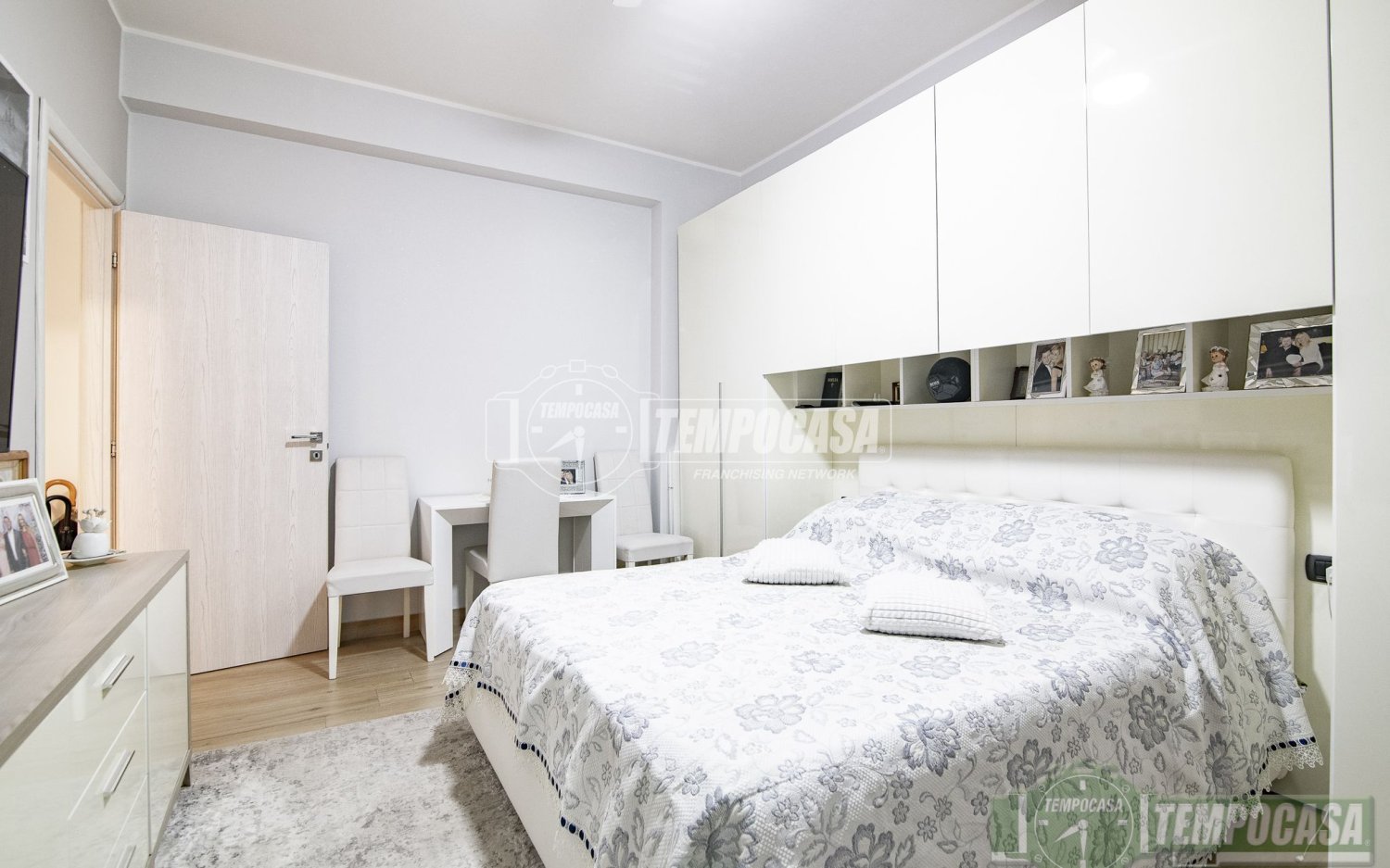 2-salle Appartement à Sesto San Giovanni, Italy No. 305107