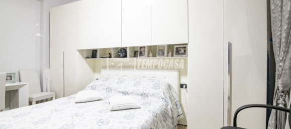 2-salle Appartement à Sesto San Giovanni, Italy No. 305107 10