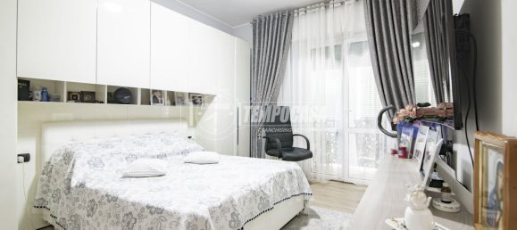2-salle Appartement à Sesto San Giovanni, Italy No. 305107 28