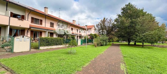 Casa de 4 habitaciónes en Magenta, Italy No. 339090 43
