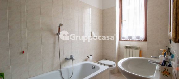 Casa de 4 habitaciónes en Magenta, Italy No. 339090 17