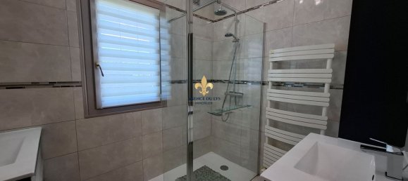 3 bedrooms House in Coye-la-Foret, France No. 362637 9