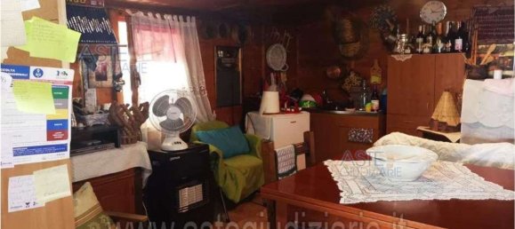 Квартира с 5 комнатами в Кальяри, Италия № 211185 3