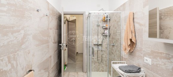 1 غرف نوم شقة في Tavazzano con Villavesco, Italy رقم 120149 5