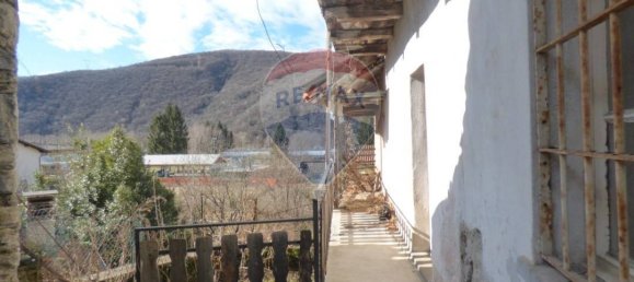 2 bedrooms Apartment in Dumenza, Italy No. 118967 16