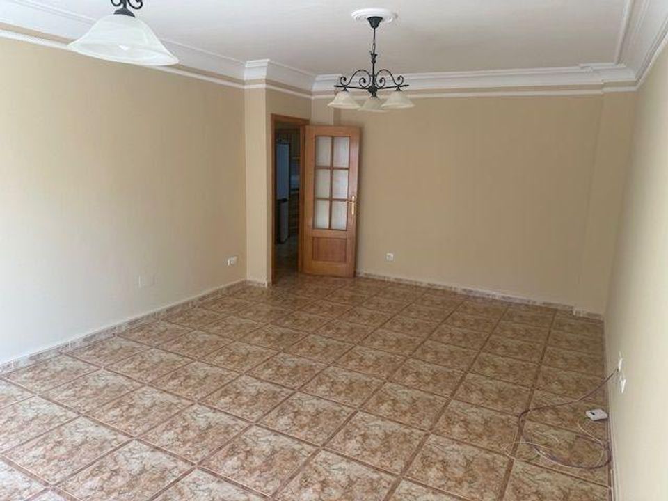 Apartamento de 2 dormitorios en Torrevieja, Spain No. 263632