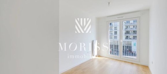 Квартира с 3 спальнями в Сен-Сен-Дени, Франция № 359337 9