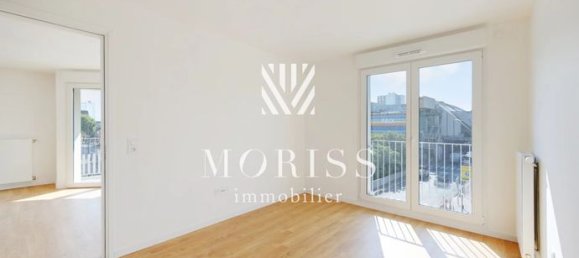 Квартира с 3 спальнями в Сен-Сен-Дени, Франция № 359337 13