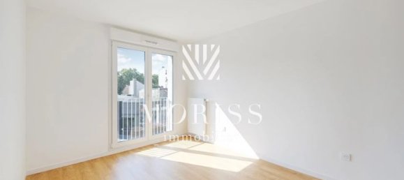 Квартира с 3 спальнями в Сен-Сен-Дени, Франция № 359337 14