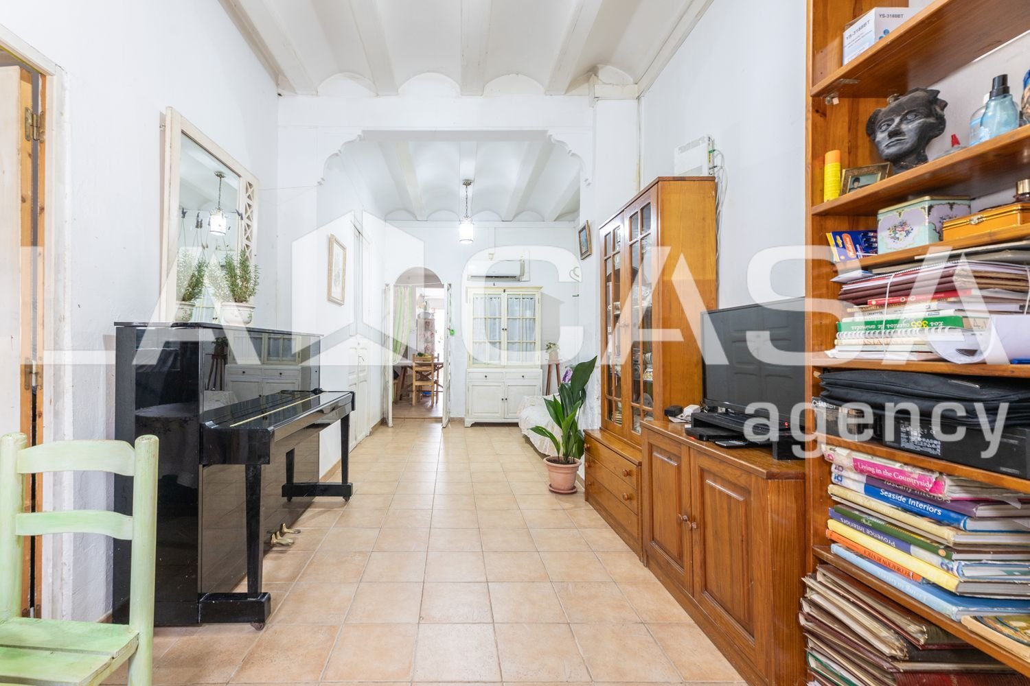 Casa de 5 dormitorios en Valencia, Spain No. 171756