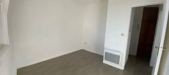 Apartamento de 2 habitaciónes en Reims, France No. 83126 3