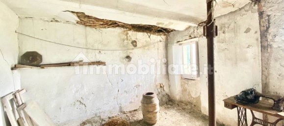 4 Schlafzimmer Haus in Borghetto di Vara, Italy, Nr. 310430 3