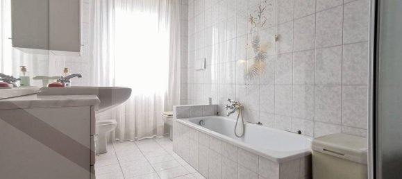 9 rooms Apartment in Vicenza, Italy No. 19259 26