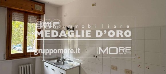 4 bedrooms Apartment in Modena, Italy No. 381665 12