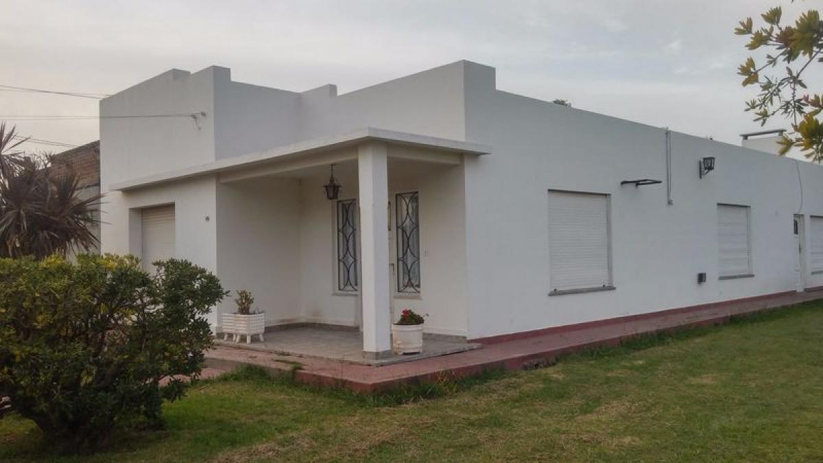 3 bedrooms House in General Alvarado, Argentina No. 155
