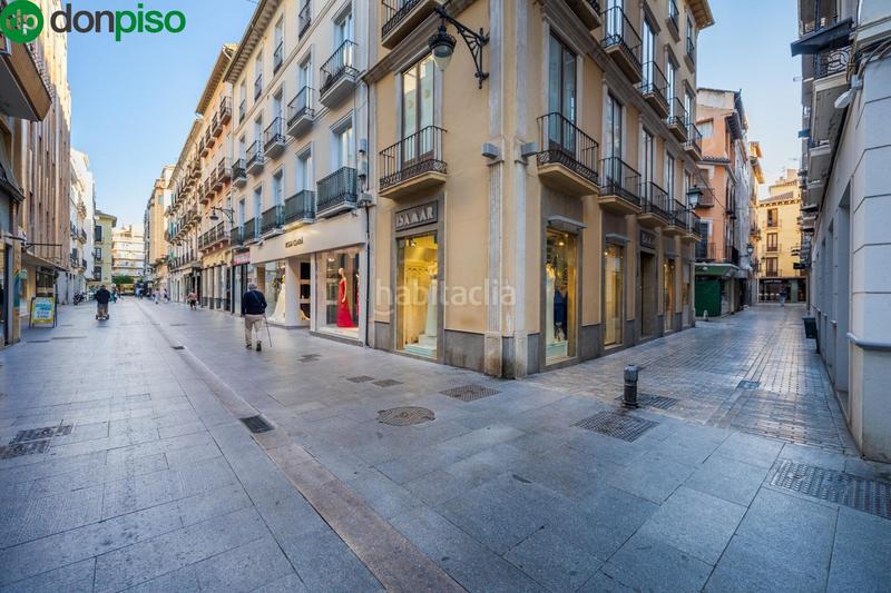 275m² Building in Granada, Spain No. 194425