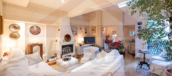 5 rooms Apartment in Bologna, Italy No. 37525 2