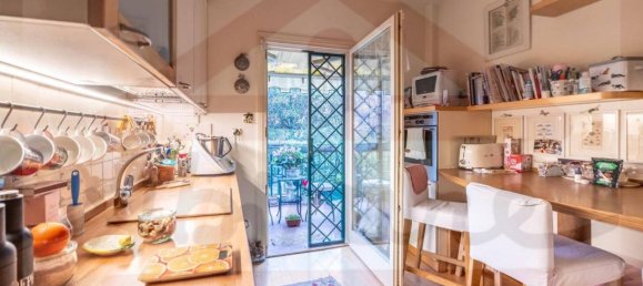 5 rooms Apartment in Bologna, Italy No. 37525 11