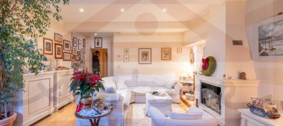 5 rooms Apartment in Bologna, Italy No. 37525 6