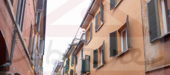 5 rooms Apartment in Bologna, Italy No. 37525 28