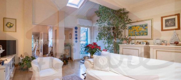 5 rooms Apartment in Bologna, Italy No. 37525 4