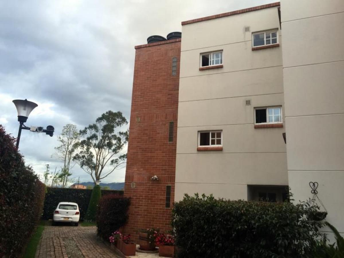 3 bedrooms House in Cundinamarca, Colombia No. 9098