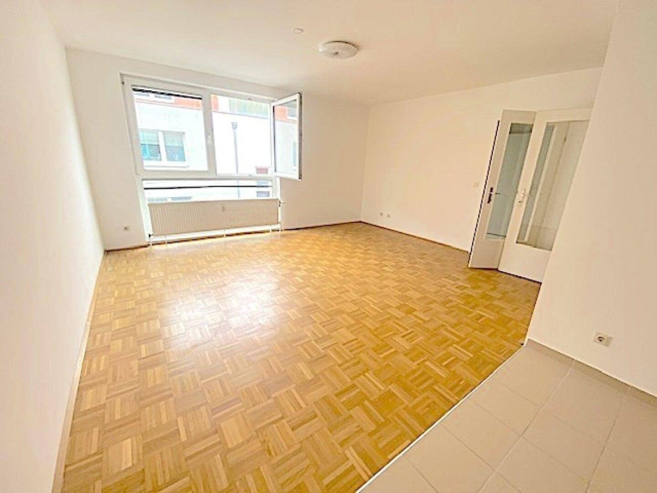 Estudio en Brigittenau, Austria No. 213978