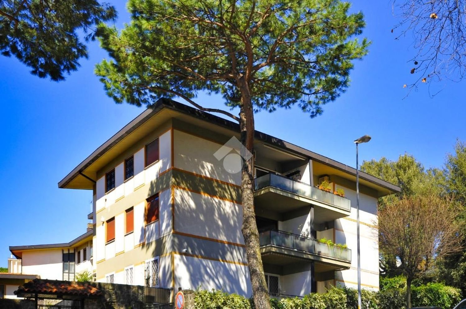 Квартира с 2 спальнями в Марино, Италия № 341125