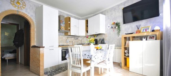 Квартира с 2 спальнями в Марино, Италия № 341125 22