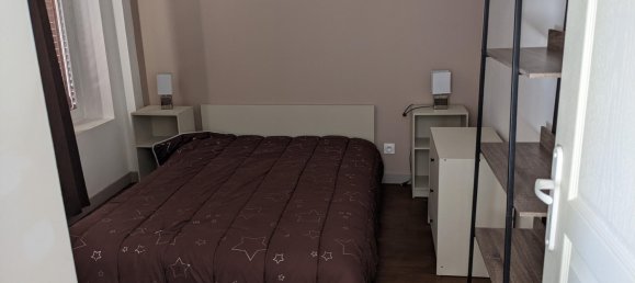 17 rooms Building in Vierzon, France No. 93212 16