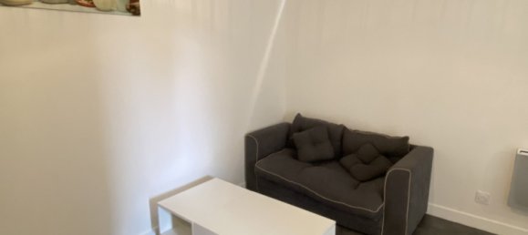 17 rooms Building in Vierzon, France No. 93212 49