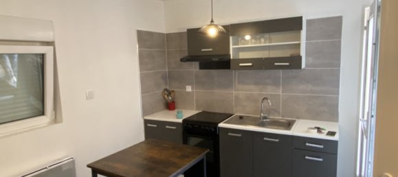 17 rooms Building in Vierzon, France No. 93212 51