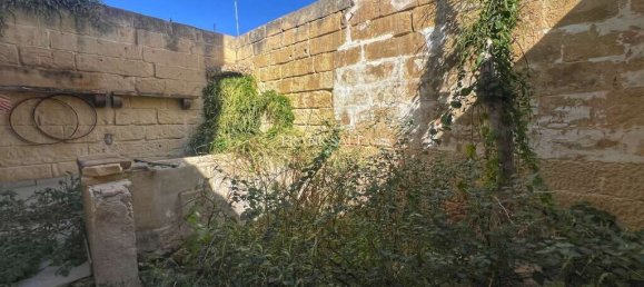 3 bedrooms Townhouse in Paola, Malta No. 2020 5