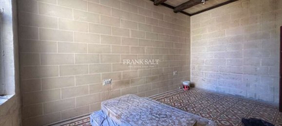 3 bedrooms Townhouse in Paola, Malta No. 2020 11