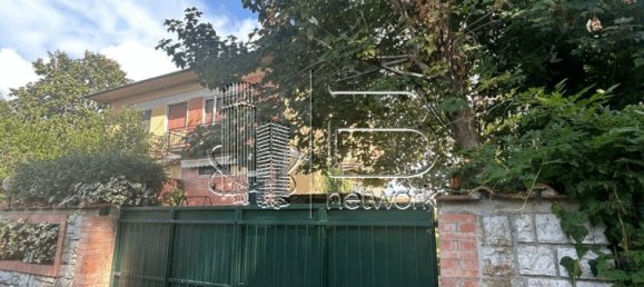 3 bedrooms Villa in Pietrasanta, Italy No. 352641 30