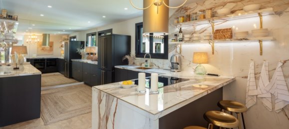 4 bedrooms Villa in Marbella, Spain No. 112794 8