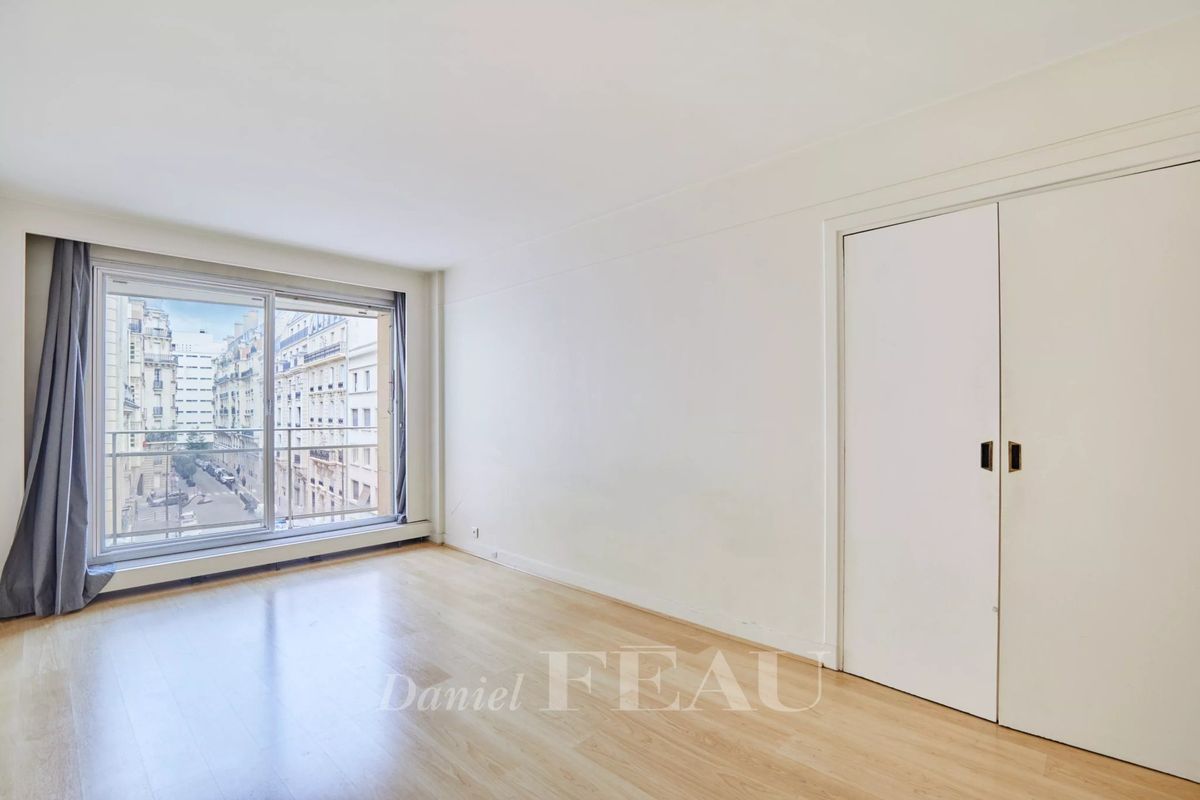 Квартира с 1 спальней в Париж, Франция № 298108