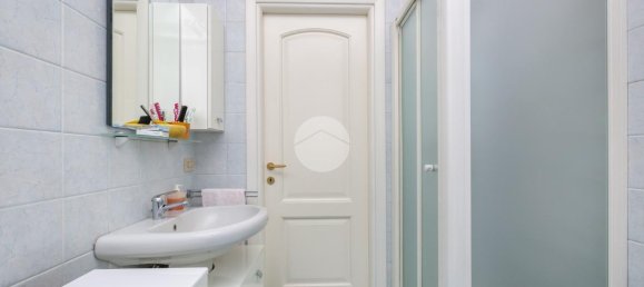 4 rooms Apartment in Turin, Italy No. 5704 23