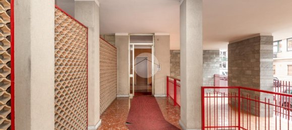 4 rooms Apartment in Turin, Italy No. 5704 3