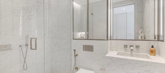 4 bedrooms Apartment in London, United Kingdom No. 13020 3