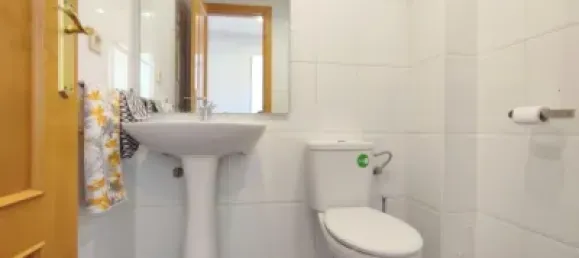 Adosado de 3 dormitorios en Aldeamayor de San Martín, Spain No. 180051 8