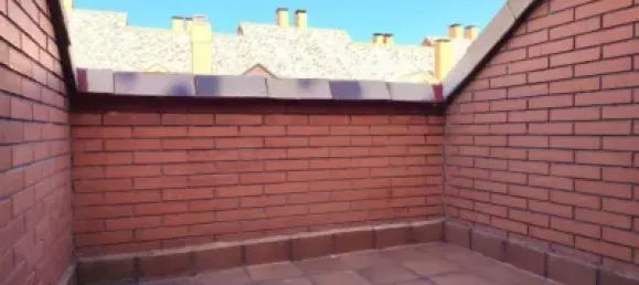 Adosado de 3 dormitorios en Aldeamayor de San Martín, Spain No. 180051 50