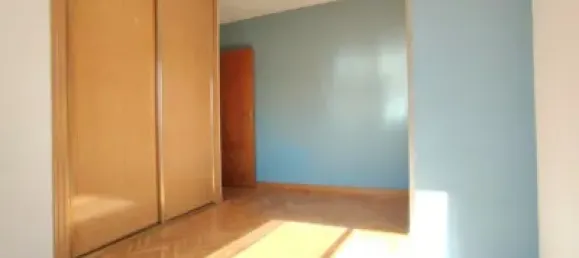 Adosado de 3 dormitorios en Aldeamayor de San Martín, Spain No. 180051 42