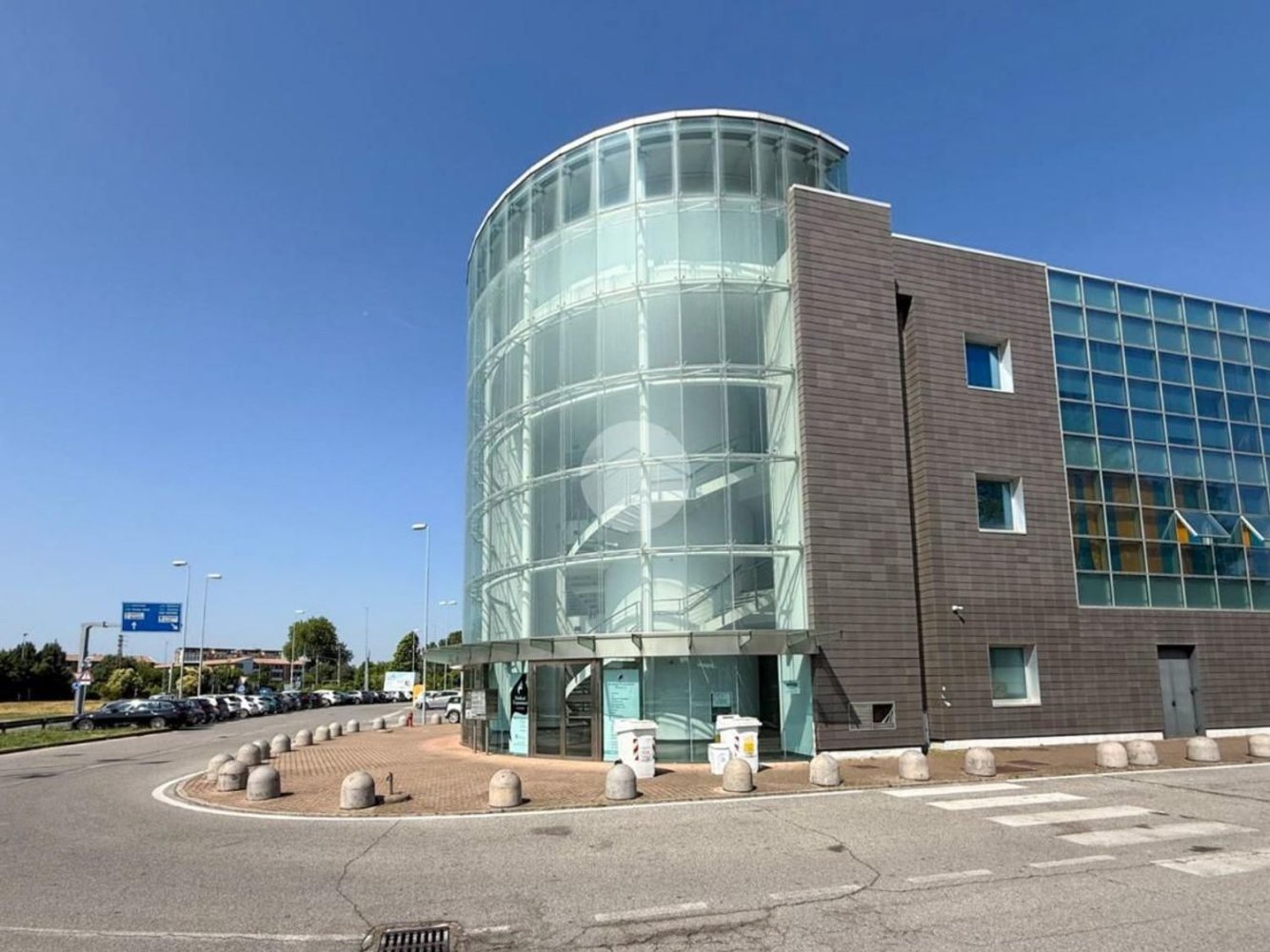 Oficina en Mantua, Italy 132 m² No. 364573