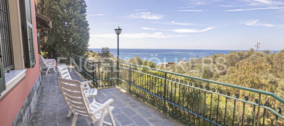 Villa de 5 dormitorios en Lavagna, Italy No. 131927 3