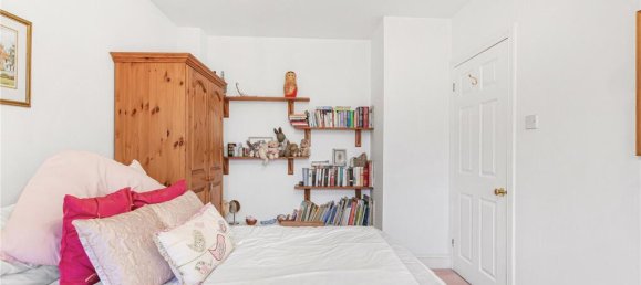 3 bedrooms House in Whetstone, United Kingdom No. 6717 9