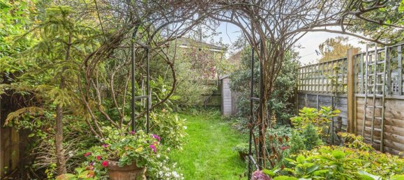 3 bedrooms House in Whetstone, United Kingdom No. 6717 17