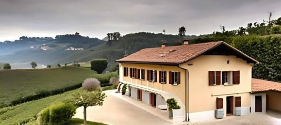 8-Zimmer Haus in Alba, Italy, Nr. 152293 2